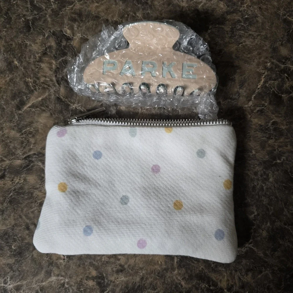 Parke Cupcake Claw  Clip *BIRTHDAY 2026* BRAND NEW🧁